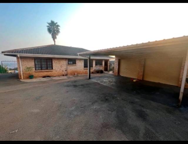 3 BEDROOM HOUSE FOR SALE IN RAISETHORPE